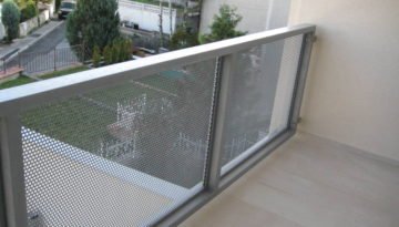 balkónové zábradlie s výplňou dierovaný plech
