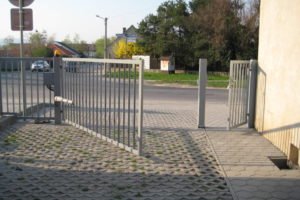 krídlová brána s motorickým ovládaním