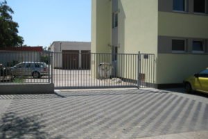 samonosná brána s motorickým ovládaním